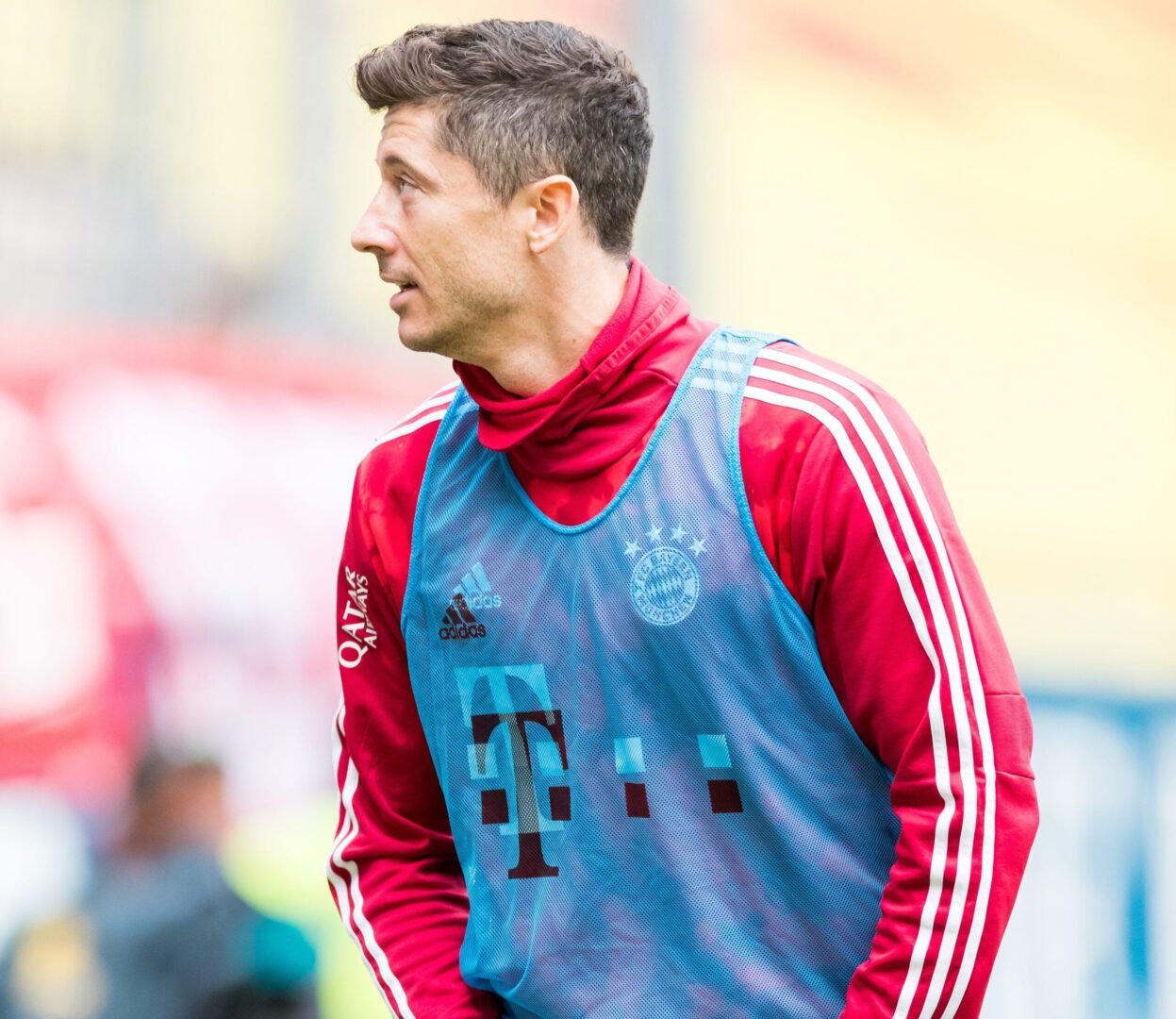 Robert Lewandowski w stroju treningowym Bayernu Monachium.