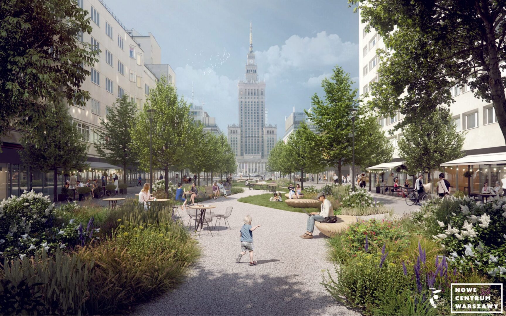 Zrewitalizowany plac w centrum Warszawy z Pałacem Kultury i Nauki w tle. Zielone przestrzenie, miejsca do siedzenia i kawiarnie tworzą tętniącą życiem przestrzeń publiczną.