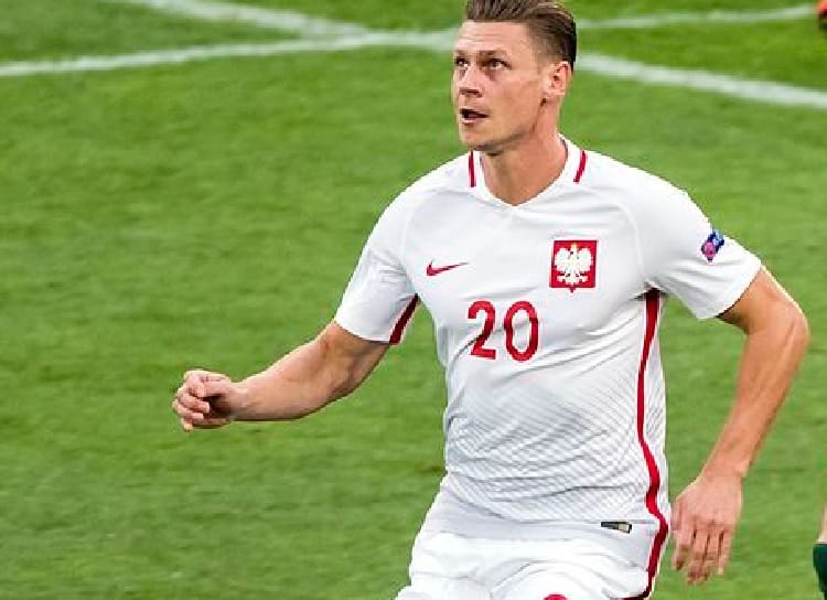 Polski piłkarz Bartosz Bereszyński w koszulce z numerem 20.