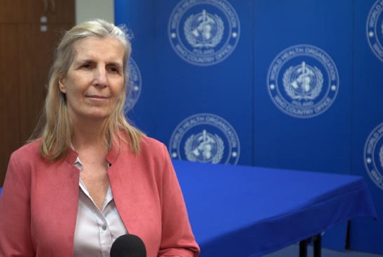 Dr Dorota Hryniewiecka z Biura Krajowego WHO w Polsce rozmawia z mediami.