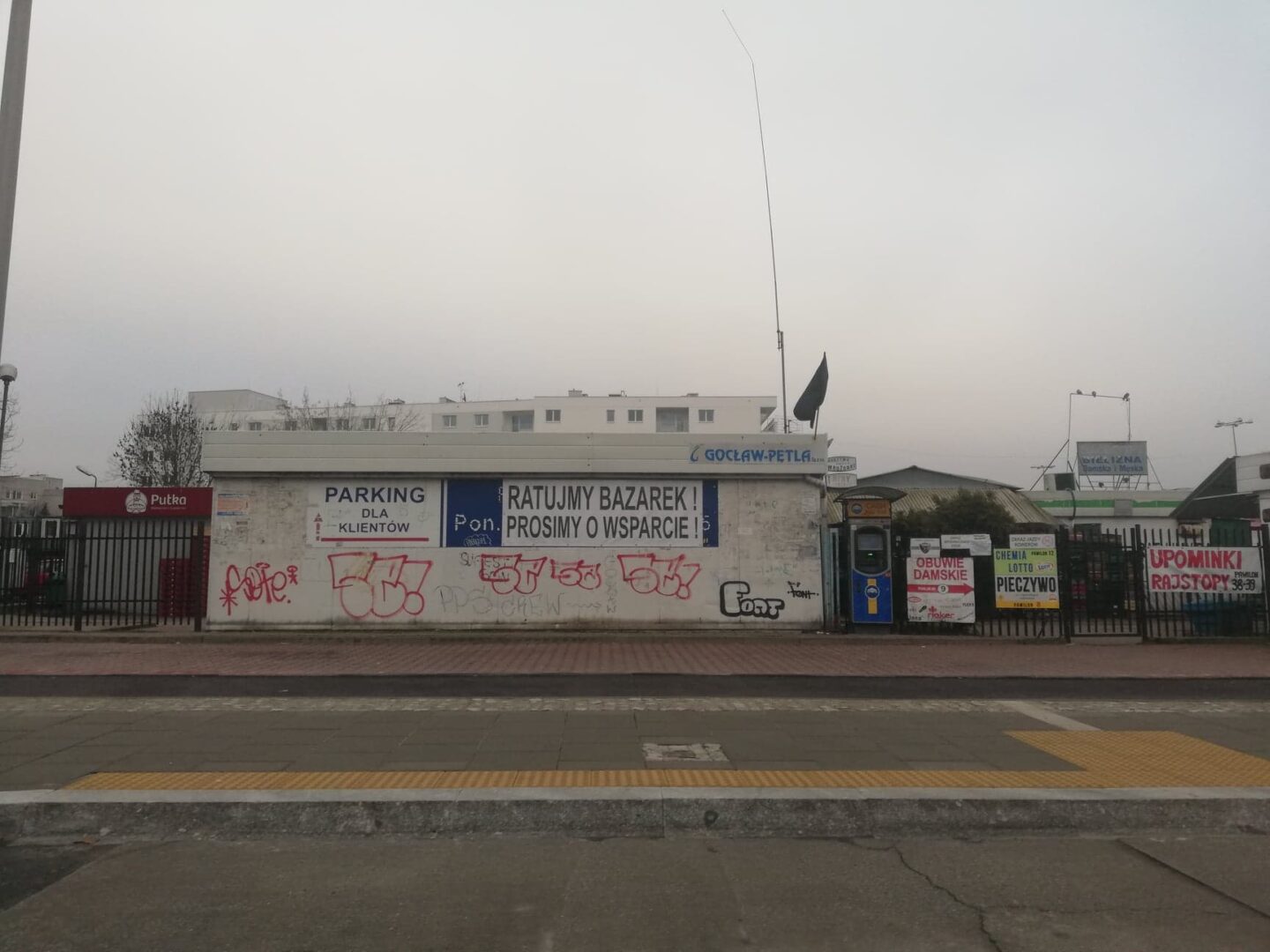 Bazarek a Gocławiu fot Pixabay