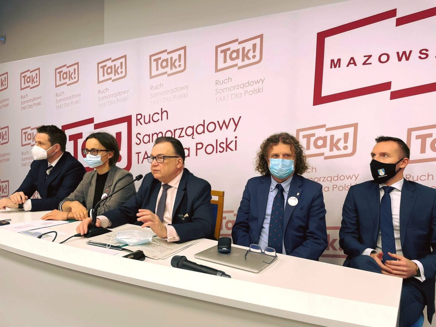 Konferencja prasowa: Ruch Samorządowy TAK! Przedstawiciele Dla Polski
