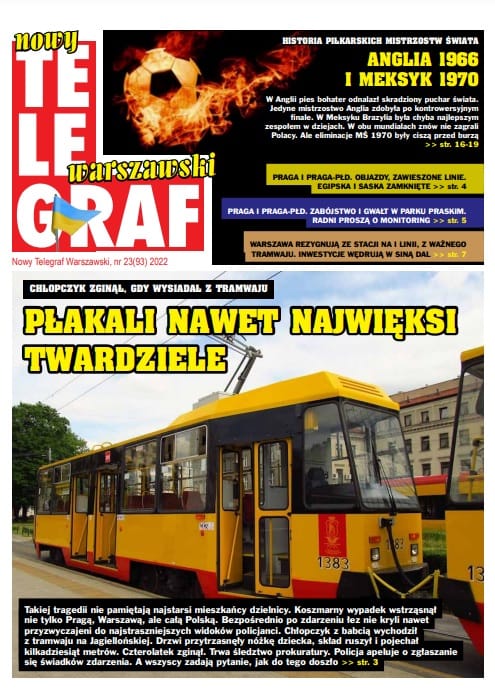Wypadek tramwaju w Warszawie: żałobnicy na miejscu zdarzenia