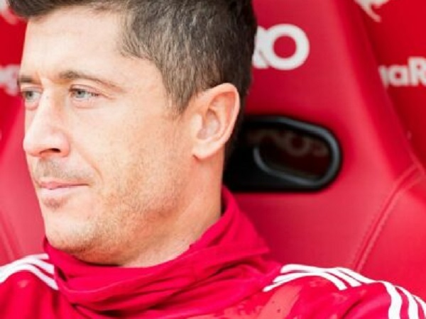 Lewandowski w koszulce Bayernu. Już jej nie włoży. Czy założy jeszcze koszulkę Reprezentacji Polski?
