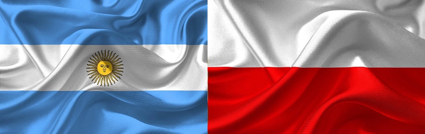 Flagi Argentyny i Polski powiewają razem.