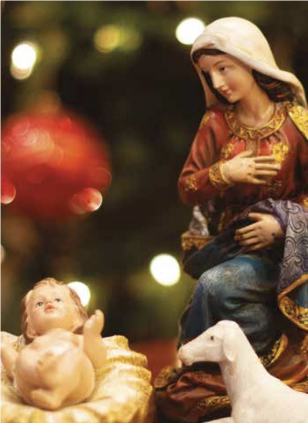 Szopka z Maryją, Dzieciątkiem Jezus i Barankiem.