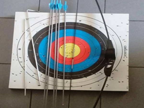 Zestaw do strzelania z łuku. Mogło skończyć się tragicznie, fot. policja, mat. pras.