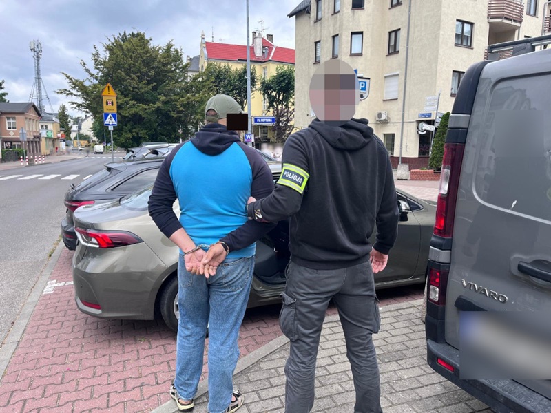 zaatakowal-staruszke-w-warszawie-wpadl-nad-morzem