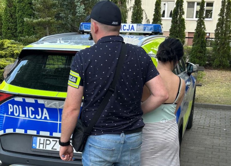 Kobieta zatrzymana za kradzież pierścionka o wartości 17 tysięcy złotych, fot. policja, mat. pras.