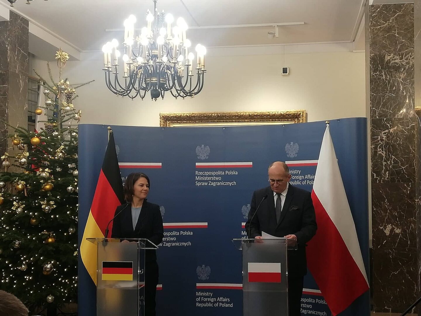 Ministrowie spraw zagranicznych Niemiec i Polski na konferencji prasowej